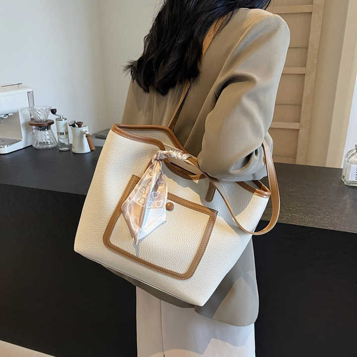 Luxury Women's Large Capacity Handbag 