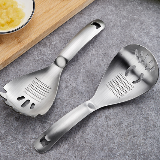Multiple grinding spoons 