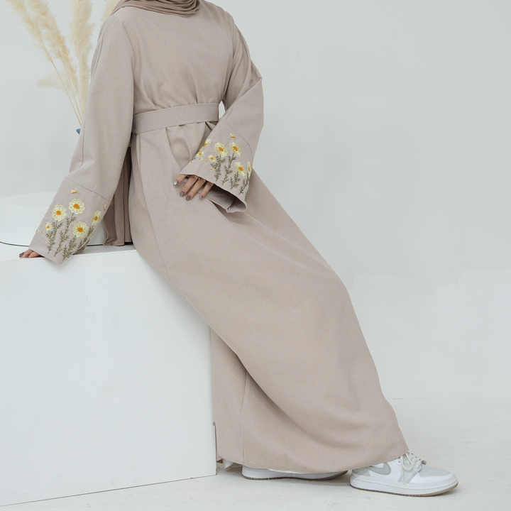 عباية طويلة ملونة  جديدة