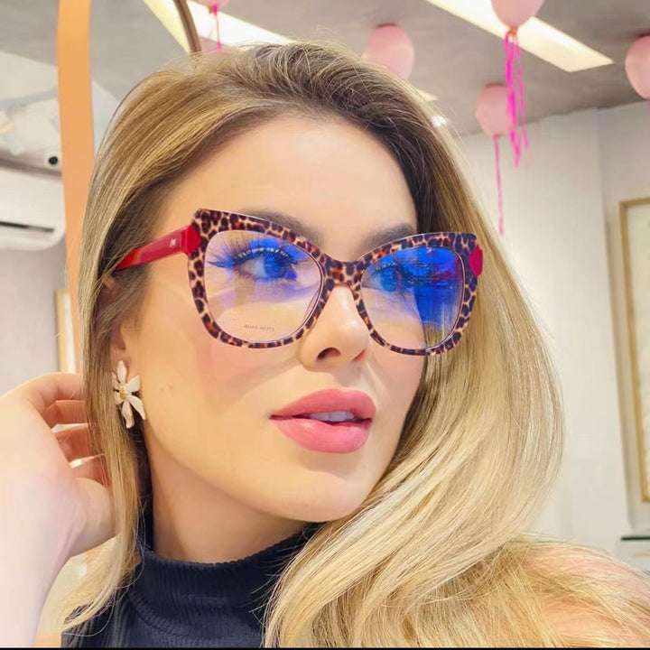 نظارات طبيه نسائيه