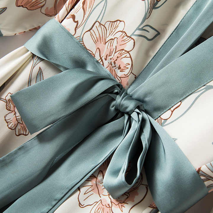 Women's sleepwear 