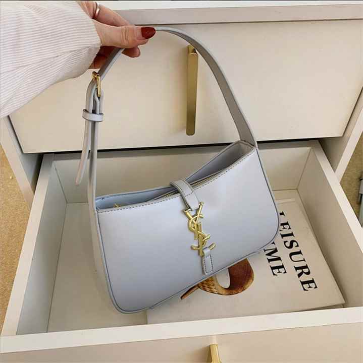 Famous Brands Women's Faux Leather Handbag 