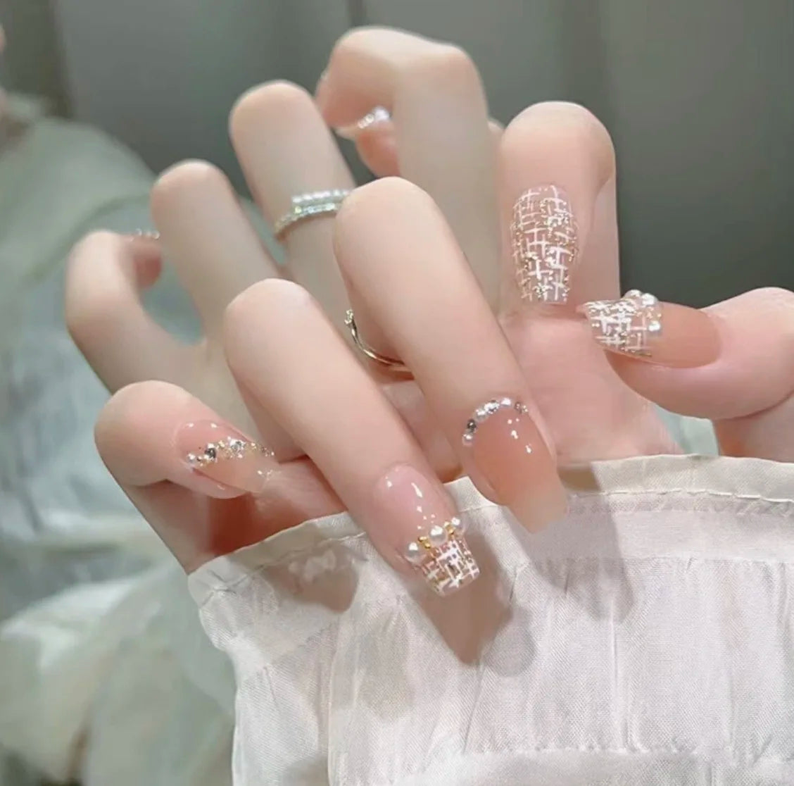 Mechanical nails - hand nails