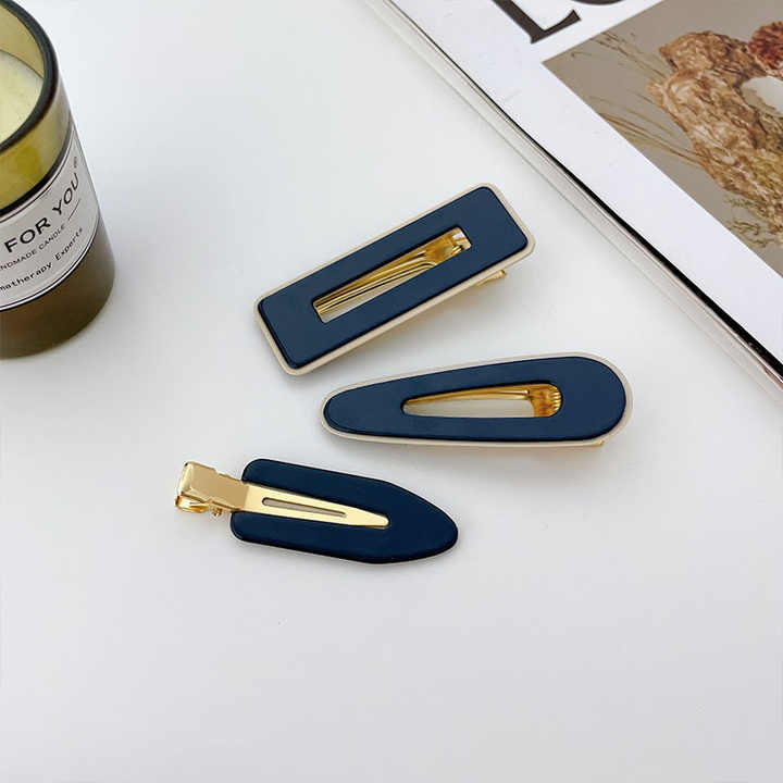 New hairpin with acetic acid 