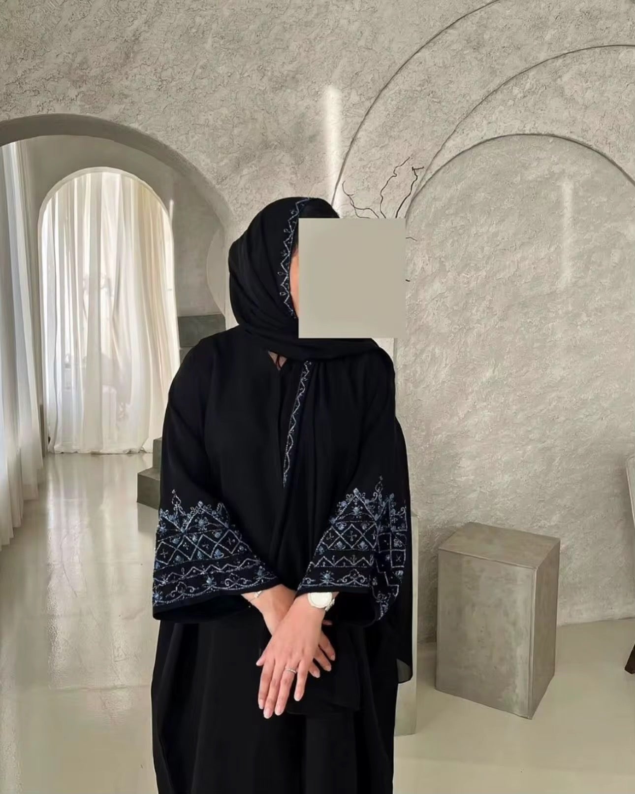 : عبايات abaya