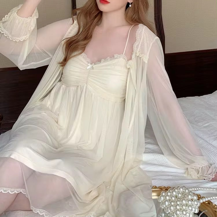 طقم نوم نسائي