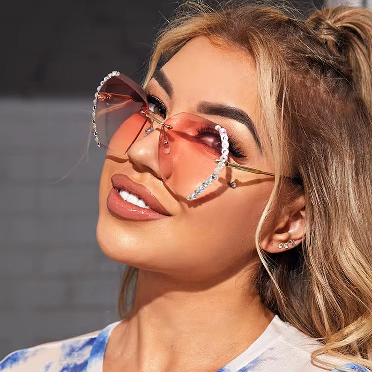 نظارات شمسيه نسائيه