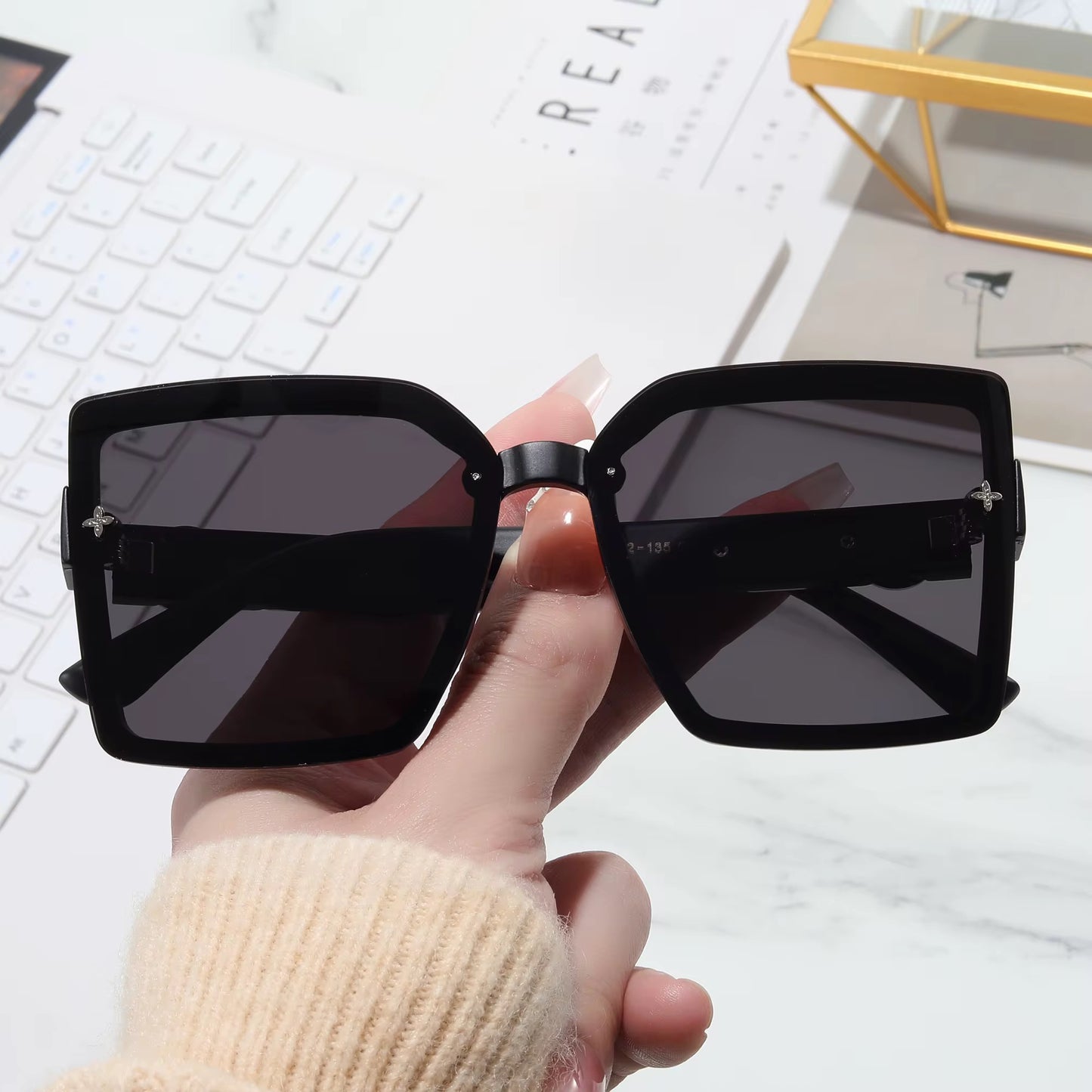 Fashionable sunglasses