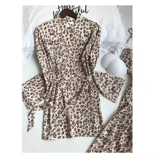 طقم ملابس نوم