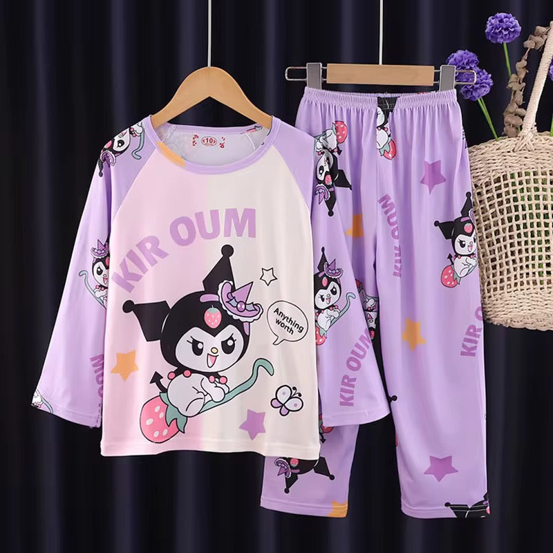 Children's sleep suits 