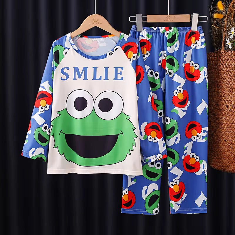 Children's sleep suits 