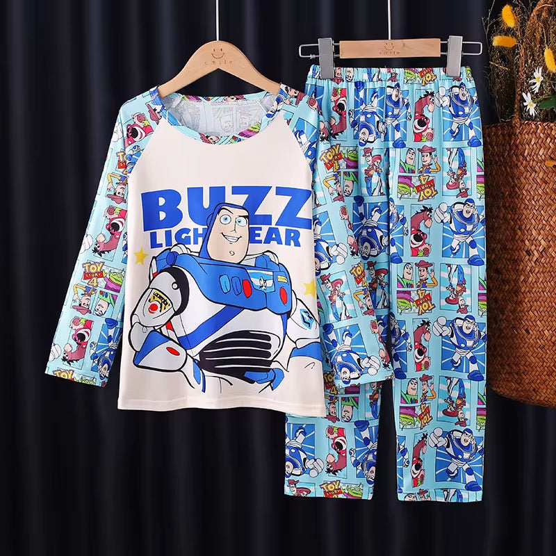 Children's sleep suits 
