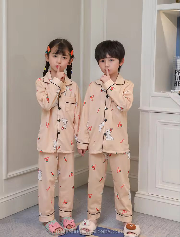 Children's silk pajamas with sleeves