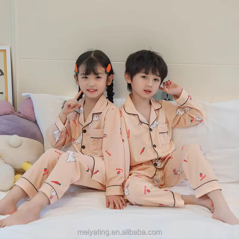 Children's silk pajamas with sleeves