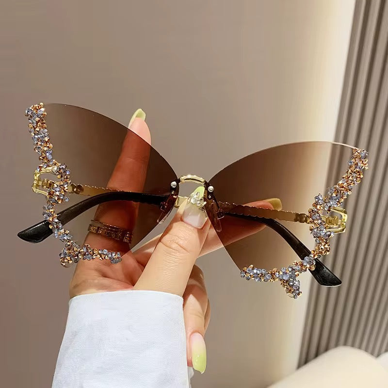نظارات شمسيه نسائيه