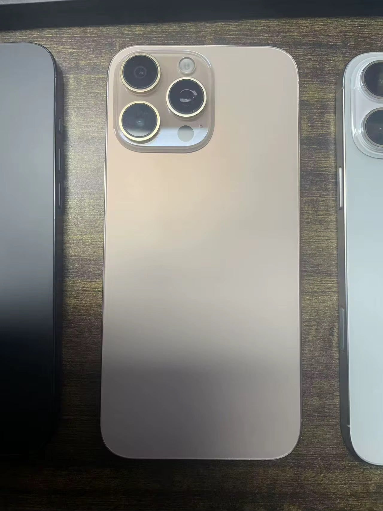 Phones, Phones Pro Max