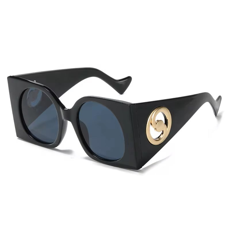 Modern and luxurious women's sunglasses