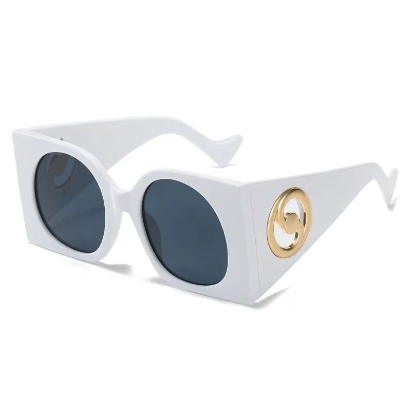 Modern and luxurious women's sunglasses