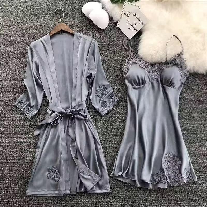 Women's sleepwear 
