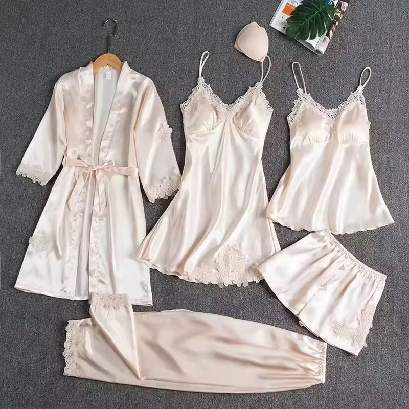 Women's sleepwear 