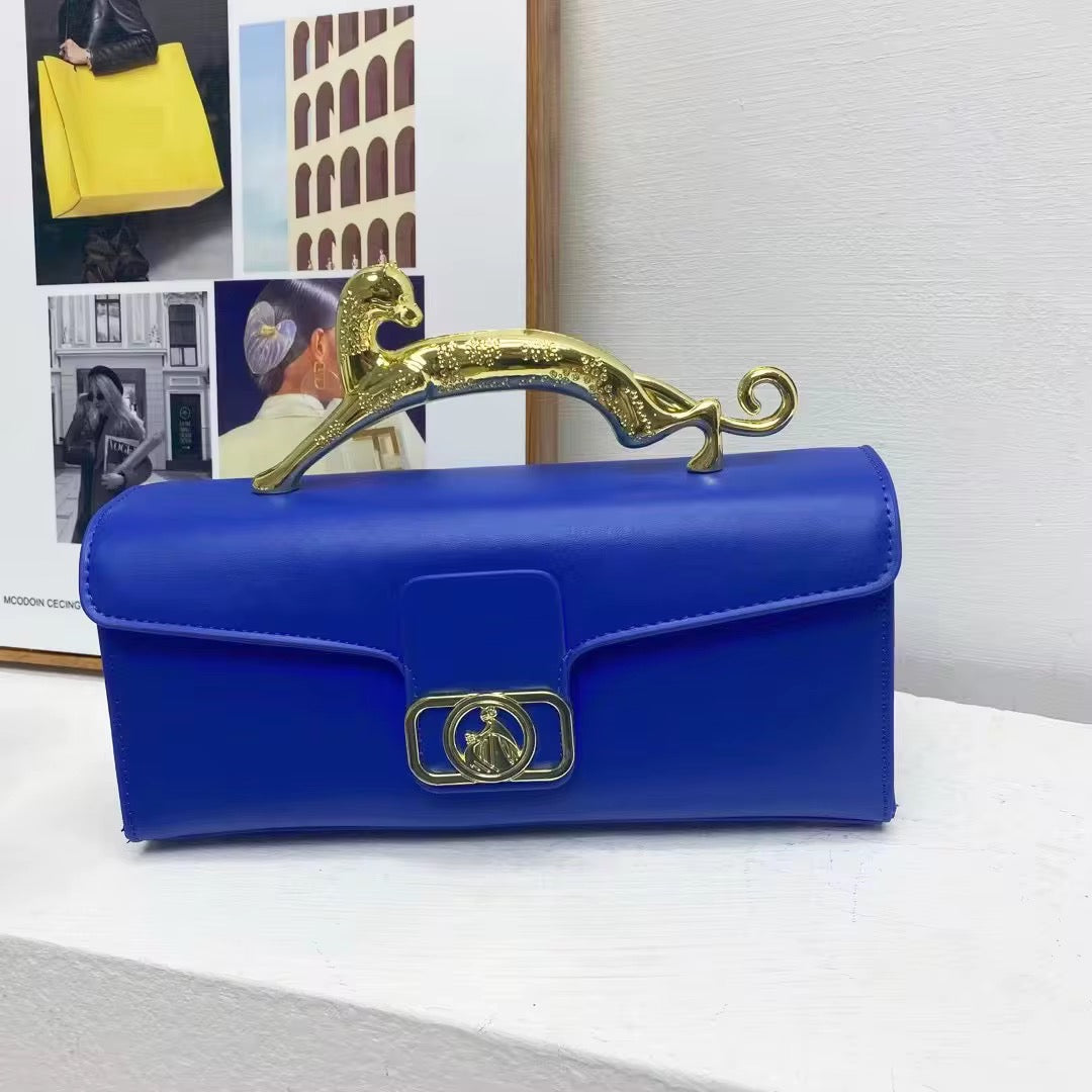 New and trendy women's handbag