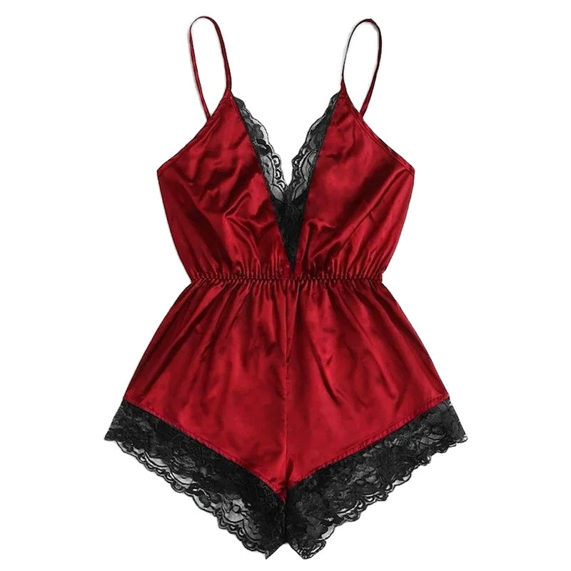 ملابس داخلية مثيرة