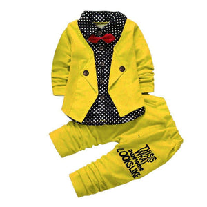 ملابس رياضية للأطفال