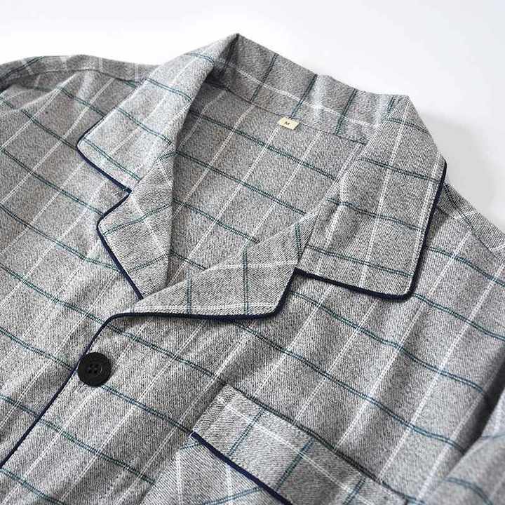 ملابس نوم رجالية منقوشة جديدة للربيع والخريف . New Men's Plaid Pajamas Spring and